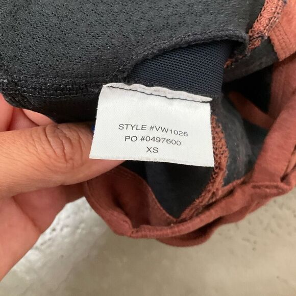 Vuori Aspire Elevation Sports Bra - Picture 7 of 8